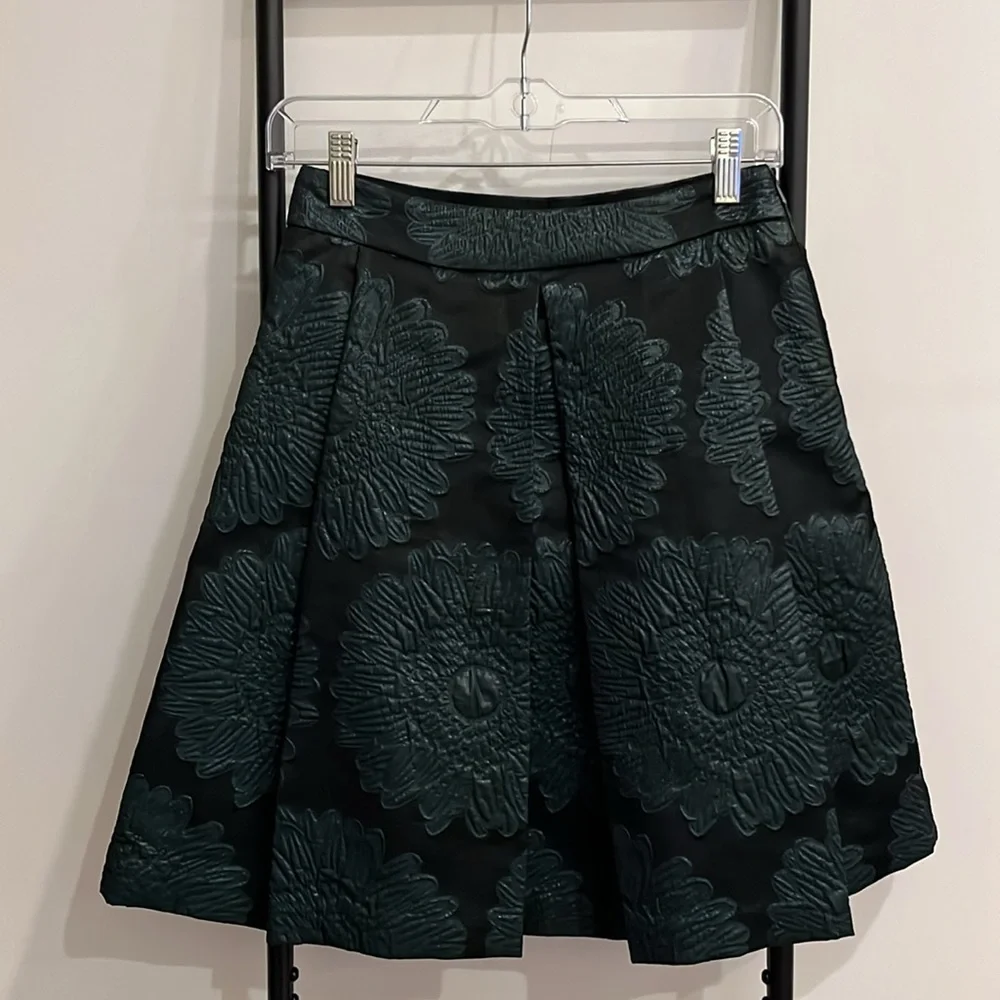 Trina Turk Green Embossed Matelasse Pleat Floral Skirt Women Size 0 New